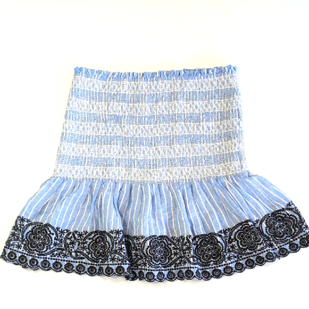 Anthropologie Maeve linen/viscose smocked, ruffled boho mini skirt. Medium.